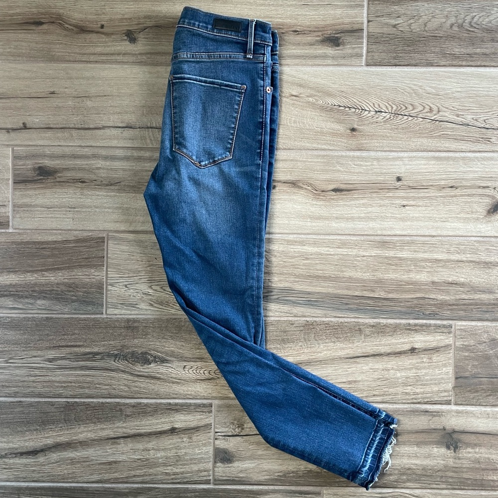 A & F - Ultra High Rise Super Skinny Ankle Jeans